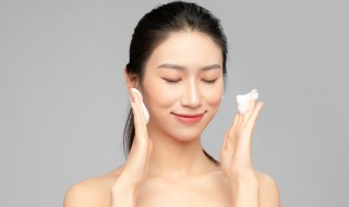 洗面奶怎样看出是氨基酸洗面奶（洗面奶怎样看出是氨基酸洗面奶呢）