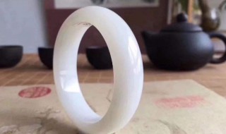 怎么挑玉镯好坏（怎么挑玉镯好坏图片）
