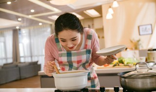 鸡肉炖丝瓜做法（鸡肉炖丝瓜做法窍门）