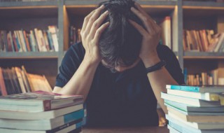 怎样忘掉一个人（怎样忘掉一个人重新振作起来）