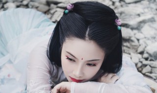bb霜和粉底液的区别（bb霜和cc霜的区别）