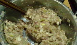 牛肉白菜饺子馅怎么做（牛肉白菜饺子馅怎么做最好吃）