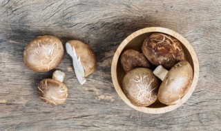炒香菇需要焯水吗（炒香菇需要焯水吗窍门）
