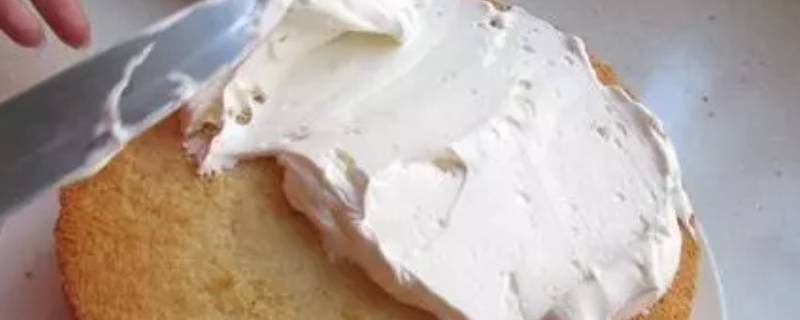 蛋糕的奶油是用什么做的 蛋糕的奶油是用什么做的 家里没有打蛋器怎么办