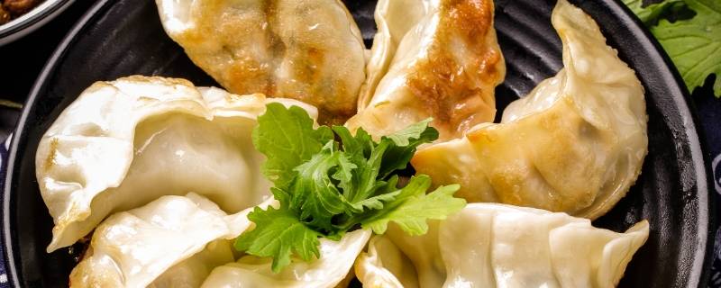速冻煎饺怎么煎才酥脆好吃（速冻饺子怎么煎才酥脆好吃）