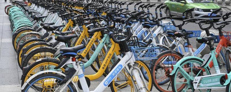 共享单车上有一行提示语是什么（共享单车上的一行提示语是什么）