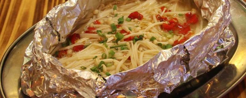 锡纸中间变灰怎么处理 锡纸中间出现灰色还能用吗