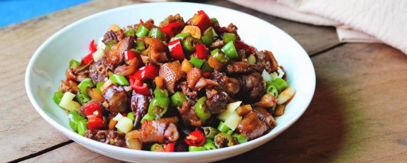 嫩姜炒鸭子怎么做好吃吗（嫩姜炒鸭的做法）