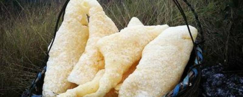 油炸猪皮怎么做才好吃 油炸猪皮怎么做才好吃视频
