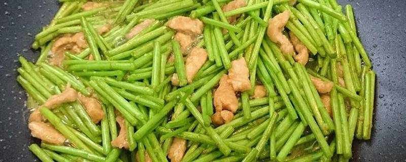 芦蒿怎么炒不会黑 怎样炒芦蒿不会发黑