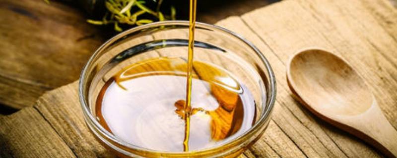 橄榄油拌凉菜需要加热吗 橄榄油拌凉菜需要加热吗视频