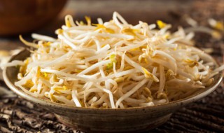 黄豆芽要煮多久才熟（黄豆芽要煮多久才熟黄豆芽没炒熟有毒吗?）
