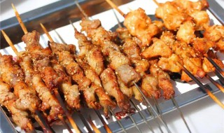 卖羊肉串用什么地方的肉最好（羊肉串买羊肉哪个部位最合适）