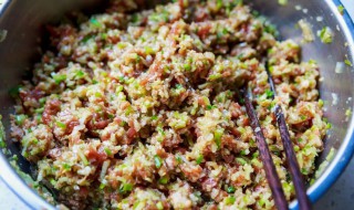饺馅用什么地方的肉最好（包饺子肉馅用哪个部位好）