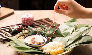 肉粽子煮完后要拿出来不（肉粽子煮完后要拿出来不）