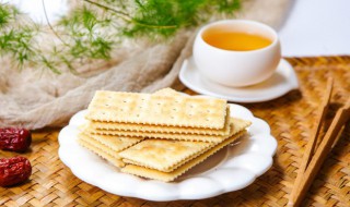 小苏打是什么化学式（小苏打,的化学式）